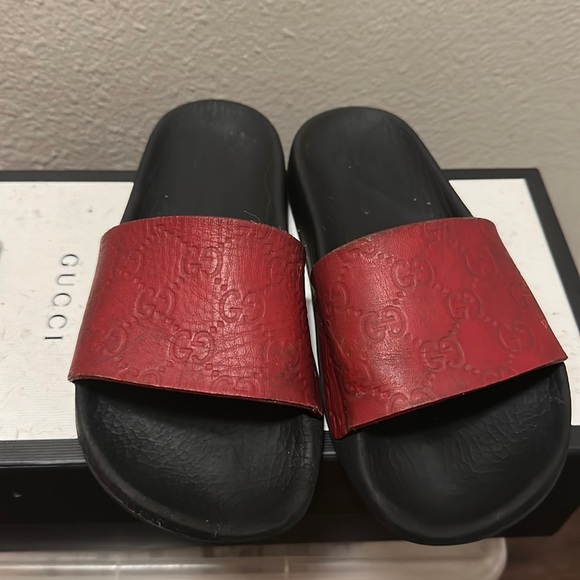 Kids Gucci Sandals - Picture 1 of 5